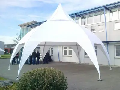 Dome mit Spitzdach 9x9m