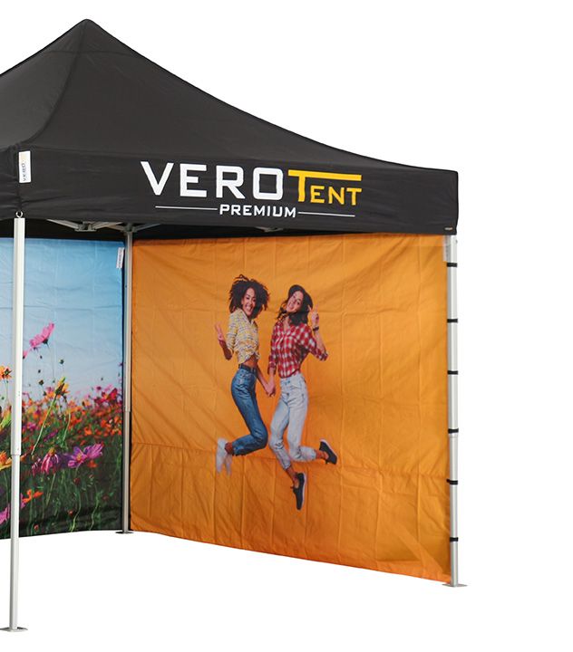 Bedrucktes Faltzelt 3x3 m – schwarzes Dach mit VeroTENT-Logo, Seitenwände mit Blumenwiese und Fotomotiv