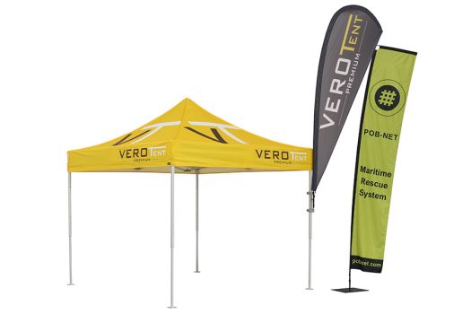 Beachflag freistehend und am Faltzelt montiert