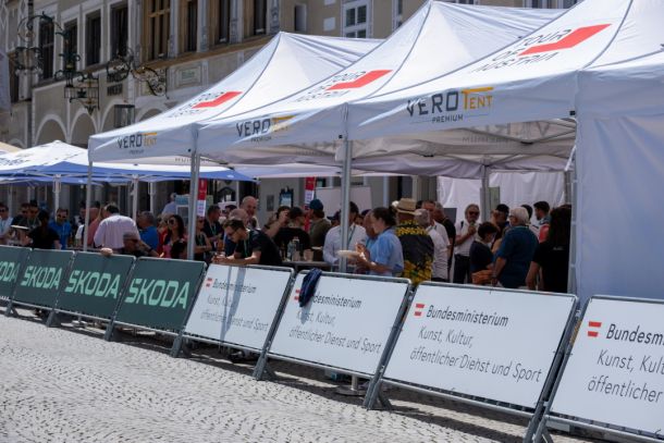 Classic Faltzelt Tour of Austria Stadtplatz Steyr