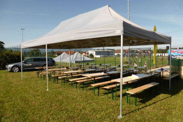 LUXEA Faltzelt 4x8 auf der Sportveranstaltung am Beachplatz