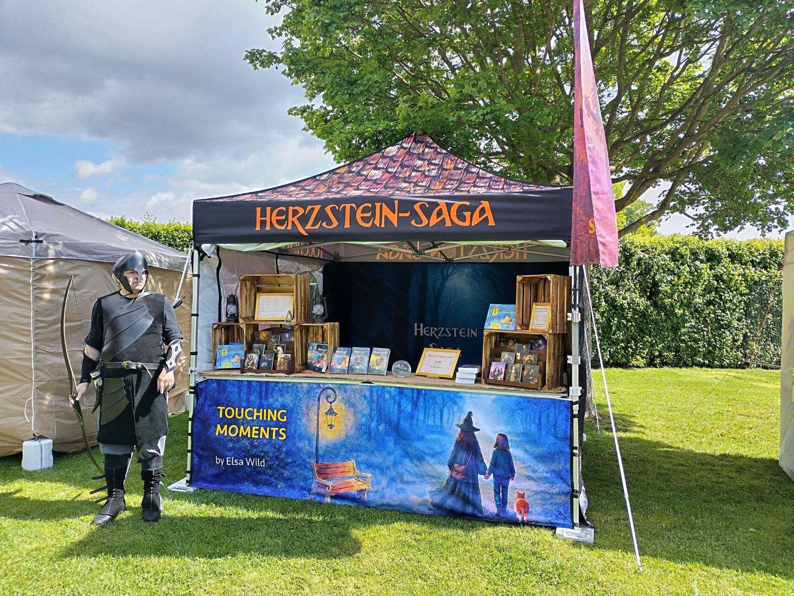 Bedrucktes Faltzelt 3x3 m als Messestand – Herzstein-Saga