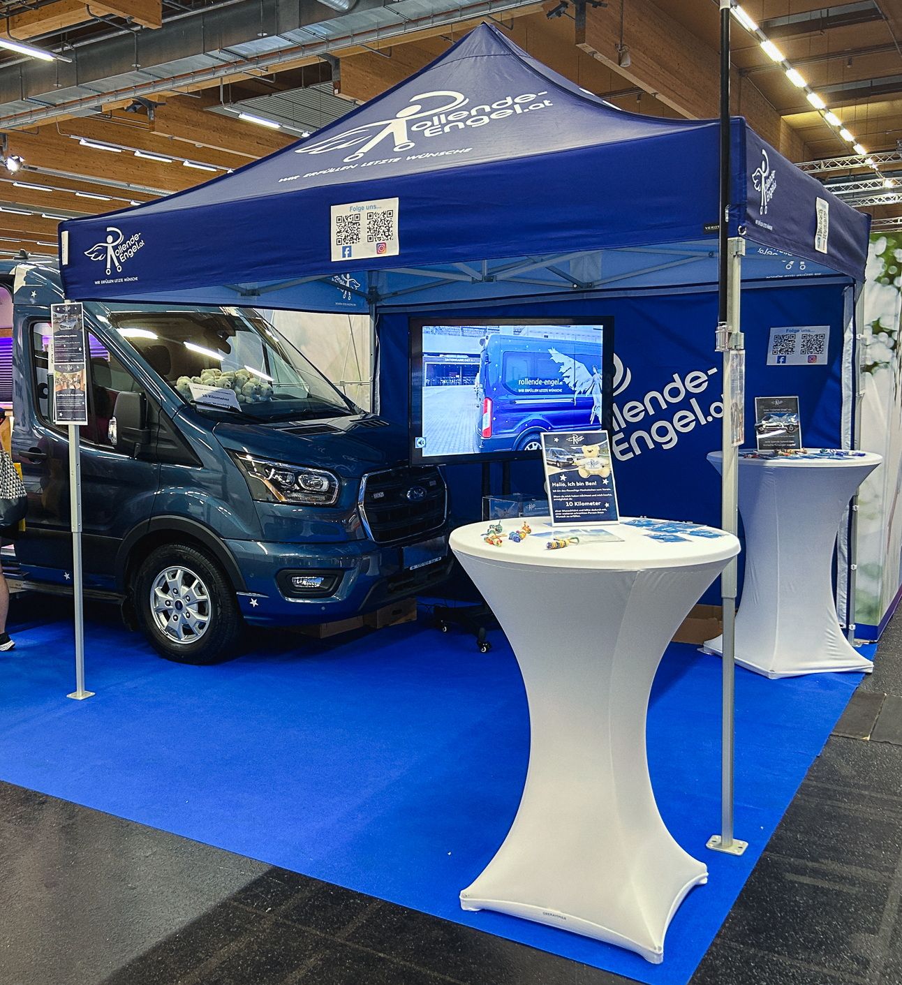 Bedrucktes Faltzelt 3x3 m als Messestand – Rollende Engel