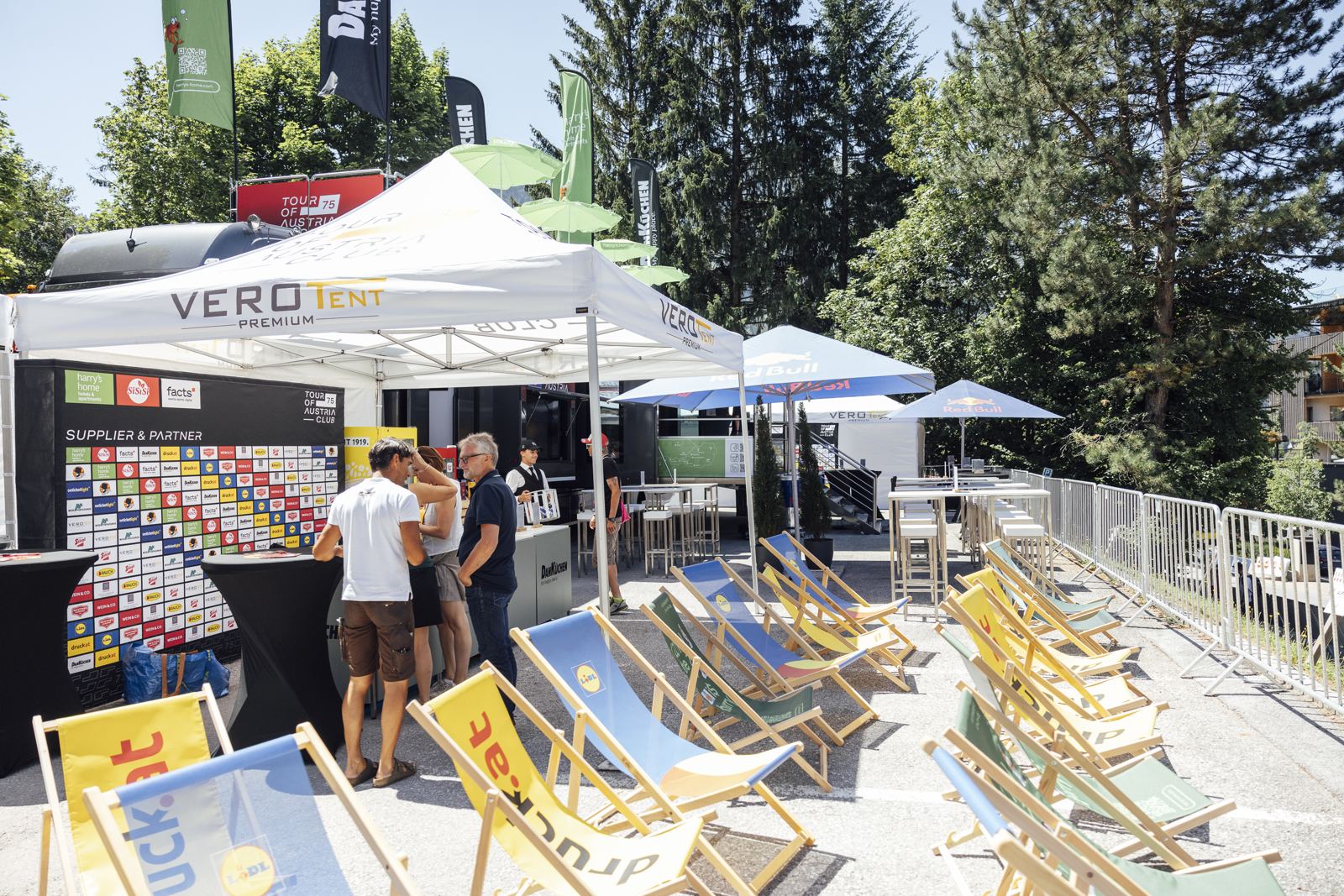 Bedrucktes VeroTENT Faltzelt 4x4 m – Tour of Austria Club
