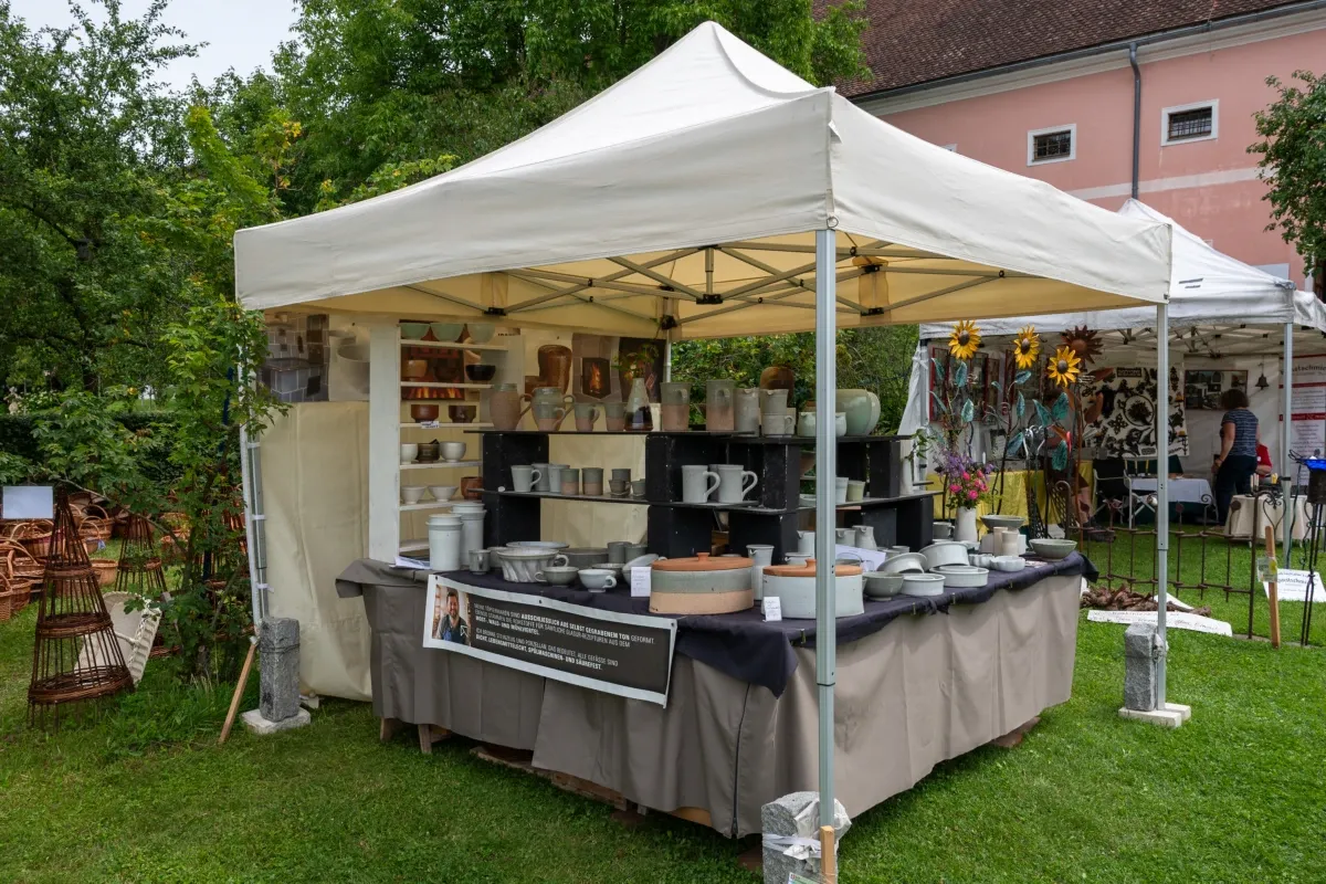 VeroTENT Verkaufszelt 3x3 am Pflanzerlmarkt in Seitenstetten